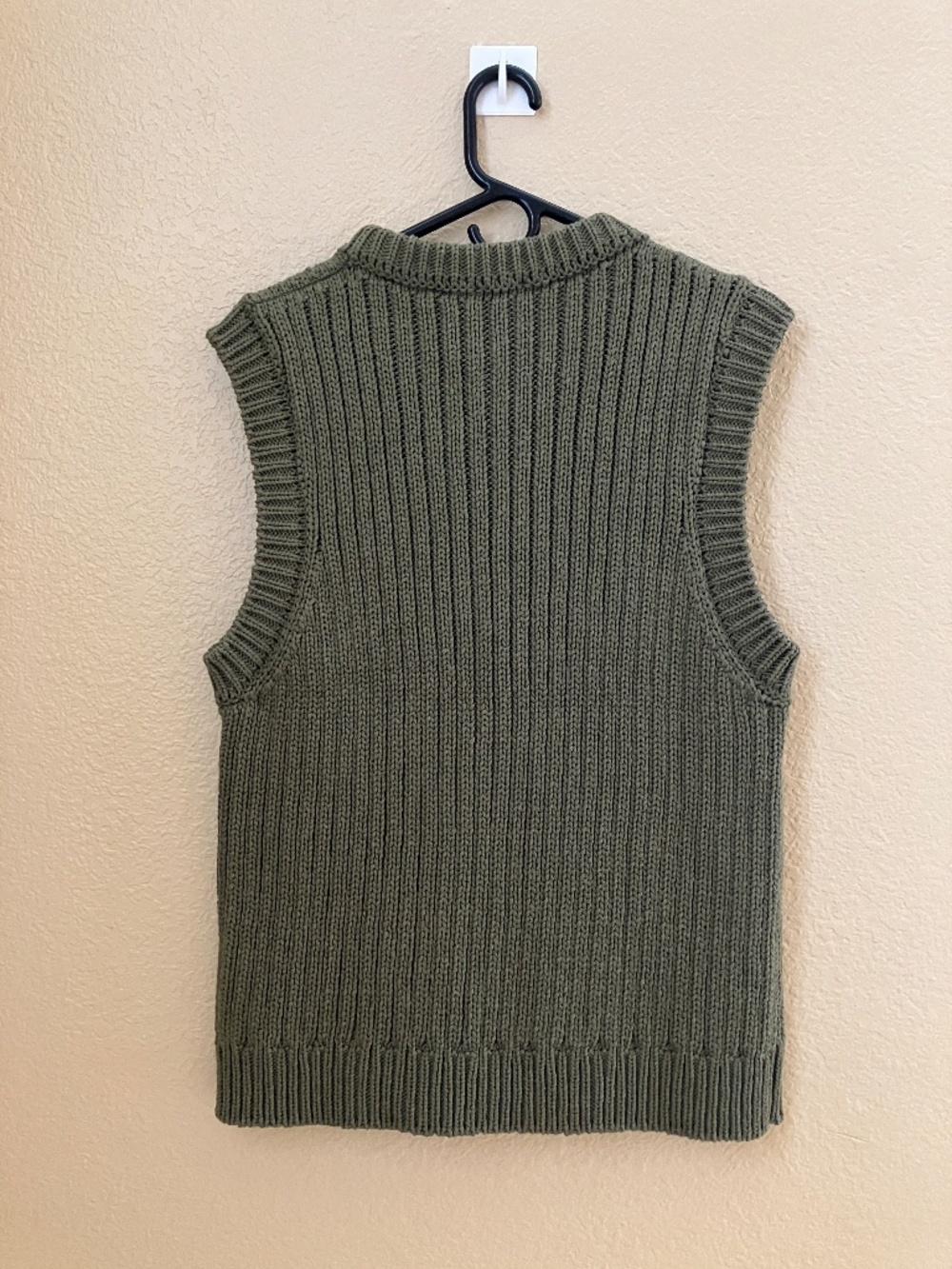 G. Label by Goop Chandler Drop-Stitch Sweater Vest Olive Green Women's Large - Picture 2 of 5